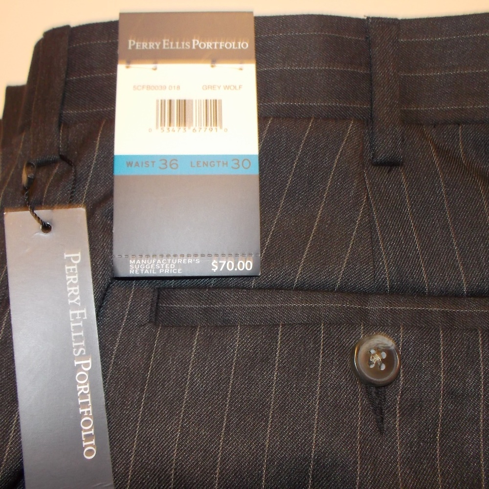 Mens size 36/30 dress pants by Perry ellis